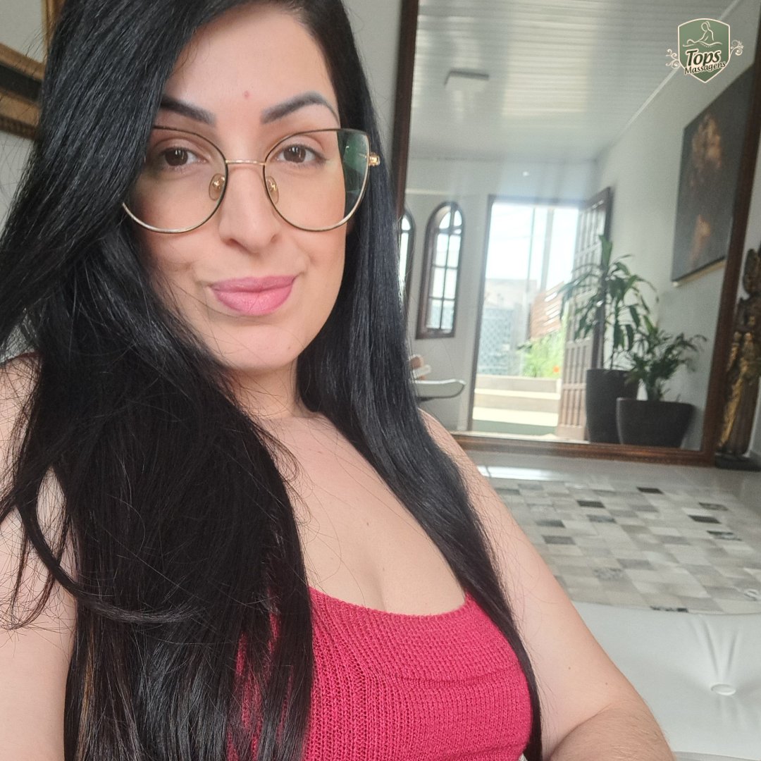 A verdadeira massagem nuru você faz comigo!
